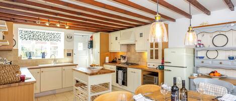 Lavavajillas y periquera