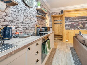 Private kitchen - 1 bedroom accommodation in Whitby (Whitby)