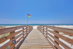 On the beach - Beach Side Home, Steps from the Sand. Ocean Edge, 02 | Hang on Slupey by Kaiser Vacation Rentals (Orange Beach)