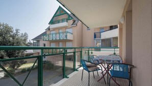 Outdoor dining - LE VINTAGE - 300m plage - Wifi - Parking (Saint-Nazaire)