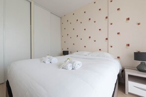 1 bedroom, iron/ironing board, WiFi, bed sheets - LE VINTAGE - 300m plage - Wifi - Parking (Saint-Nazaire)