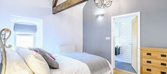 2 bedroom accommodation in Carlton