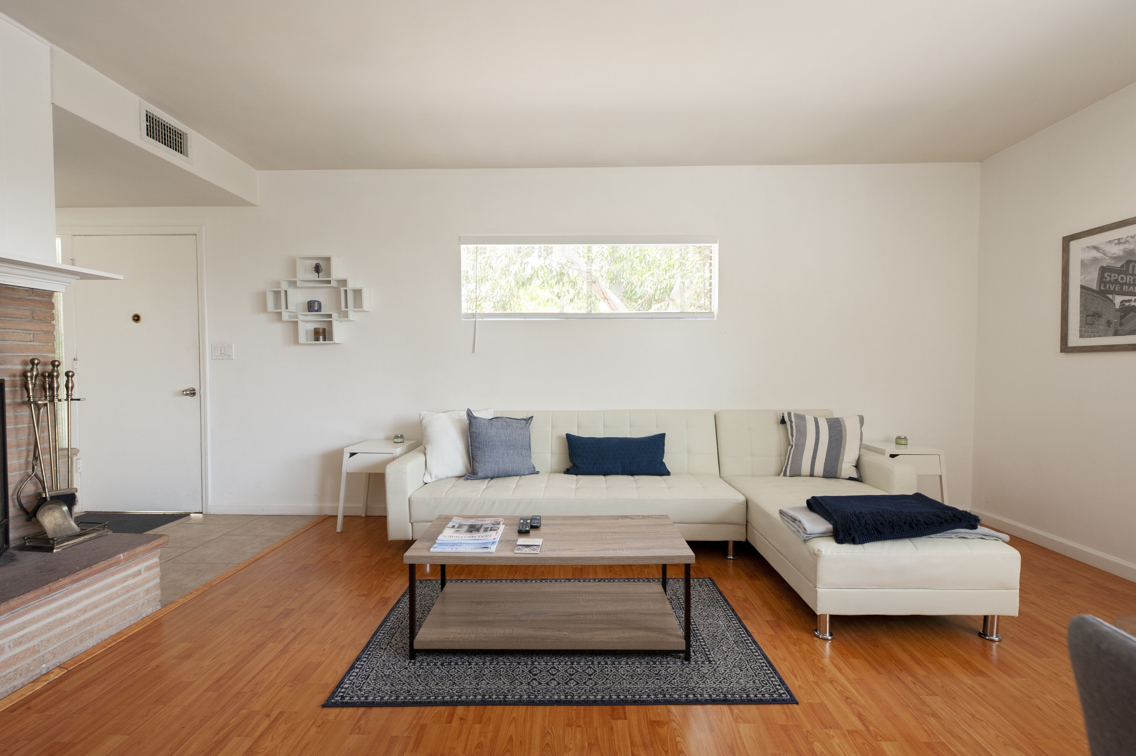 Smart-TV, peis og kontorer