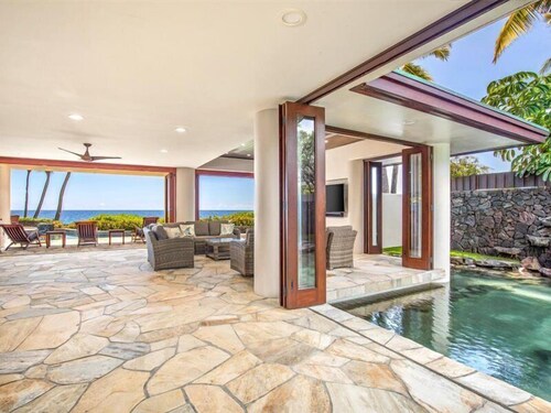 Oceanfront Home | Gated Kona Bay Estates | AC in Bedrooms. Blue Water