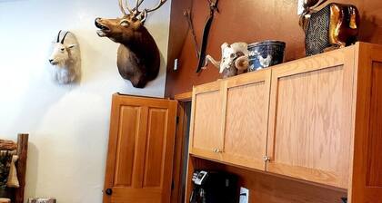 (The Bugling Elk)