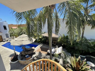 Private Villa, Authentic Cook Included, heated pool, just steps to the beach