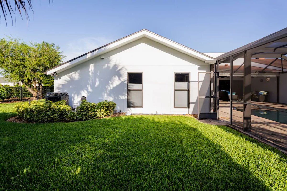 Photo 25 of NEW - Close to MERCATO & BEACH Designer Pool Home on Estate Lot! 3+bedrooms!