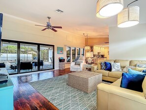 Smart TV, fireplace, books, offices