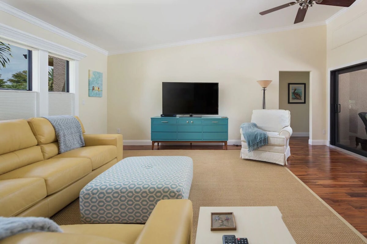 Photo 7 of NEW - Close to MERCATO & BEACH Designer Pool Home on Estate Lot! 3+bedrooms!
