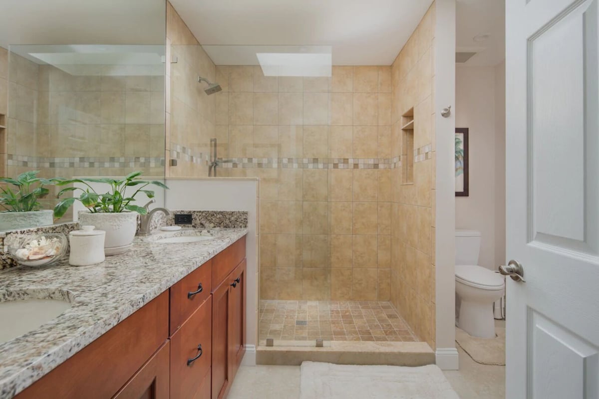 Photo 11 of NEW - Close to MERCATO & BEACH Designer Pool Home on Estate Lot! 3+bedrooms!