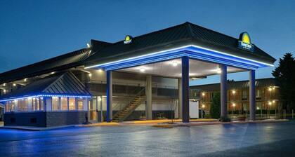 Days Inn By Wyndham Knoxville North