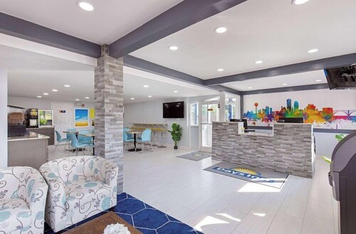 Days Inn By Wyndham Knoxville North