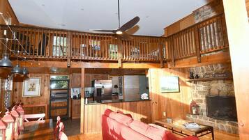 Cabin, Multiple Beds (Sleepy View Retreat - Natures Haven) | Living room | Fireplace