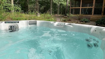 Cabin, Multiple Beds (Sleepy View Retreat - Natures Haven) | Spa