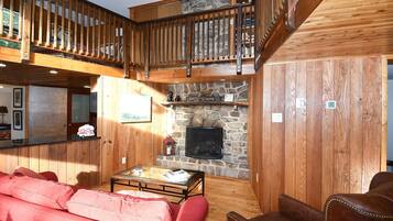 Cabin, Multiple Beds (Sleepy View Retreat - Natures Haven) | Living room | Fireplace