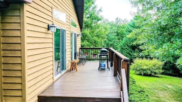 Rumah, Beberapa Tempat Tidur (Cacapon Connected - Workplace Retreat) | Balkon