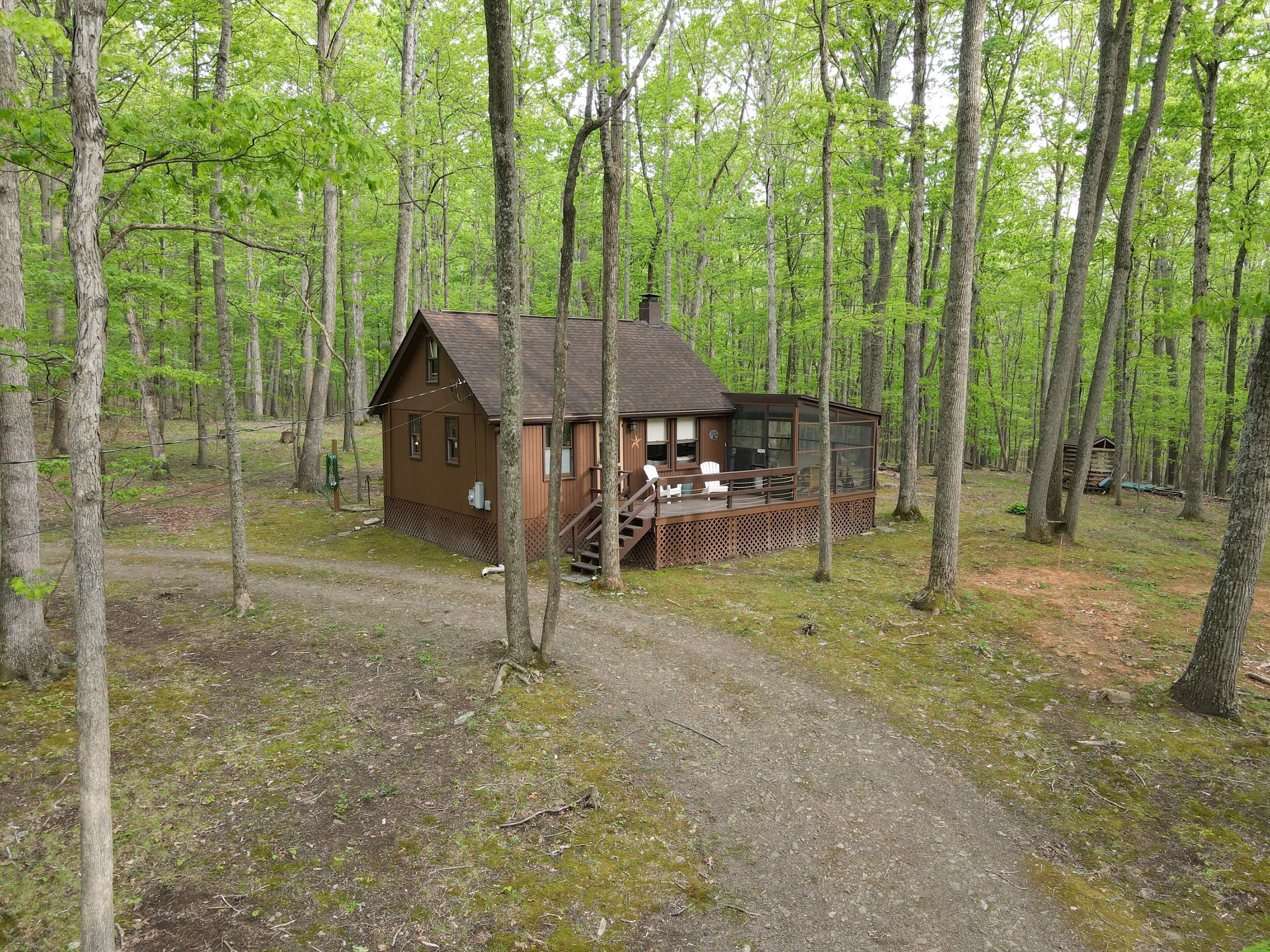 Cabin, 1 King Bed (River  Walk  Cottage - Romantic Escap) | Property grounds