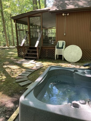 Cabin, 1 King Bed (River Walk Cottage - Romantic Escap) | Spa