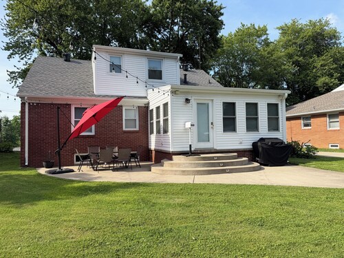 Centrally Located Mid Century Traditional Home