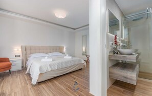 4 bedrooms, iron/ironing board, WiFi, bed sheets - Luxury Mediterranean Villa LV with Sauna and Heated Pool for up to 10 Guests (Brtonigla)