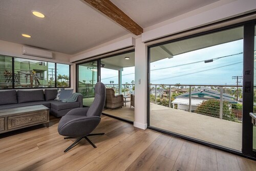 Stunning architectural Loft with ocean views