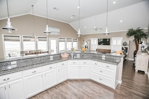 Interior - Spectacular 1st Row Beach Front Home ~ Sleeps 16 (Surfside Beach)