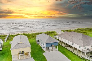 Exterior - Spectacular 1st Row Beach Front Home ~ Sleeps 16 (Surfside Beach)
