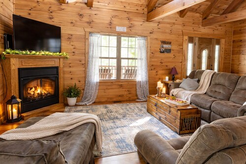 Enjoy Summer in our cabin while you sit on our porch and feel the gentle breeze.