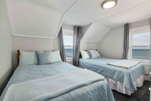 2 bedrooms, travel cot, free WiFi