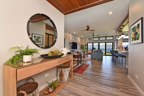 Smart TV - KRV 2614 Remodeled Villa w Ocean Views Whale Watch (Lahaina)