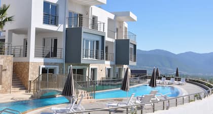 Ground Floor Apt with Private Garden – Peaceful Stay at Lavender Residence