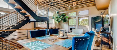 Townhome, Multiple Beds (325 Cherry St Unit 216)