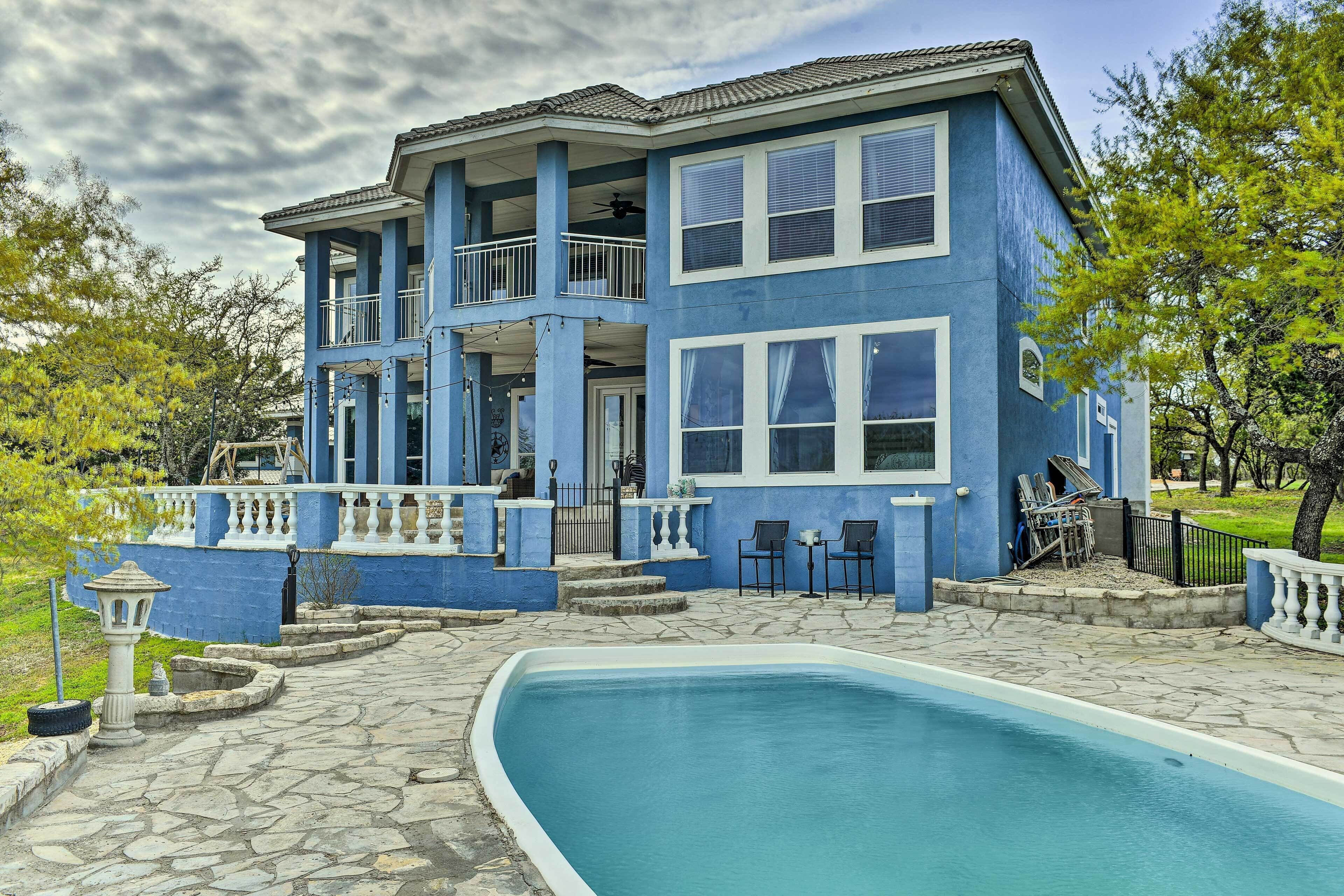 Sprawling Mico Retreat w/ Panoramic Views!