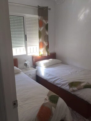 2 bedrooms, in-room safe, iron/ironing board, free WiFi