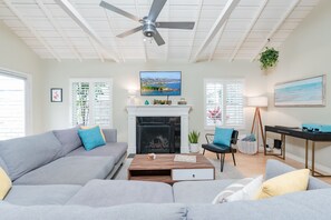 Smart TV, offices - A Newport Beach Standout! | Steps to Sand | Gorgeous Interior | Central to all of the Hot Spots! (Newport Beach)