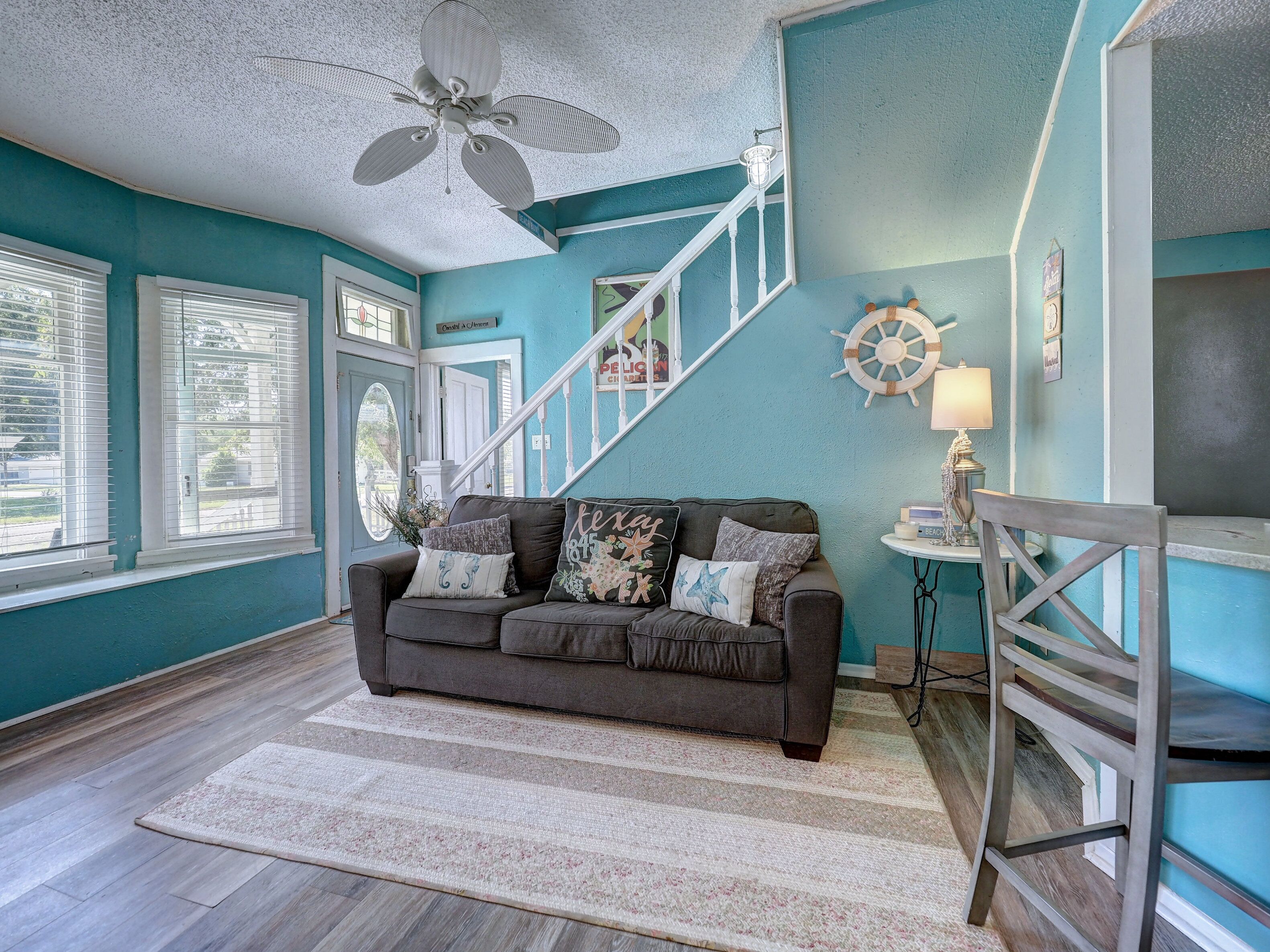 Een smart-tv, videogames en een dvd-speler