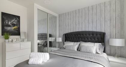 Luxury 2 bedroom apartment 5min from station