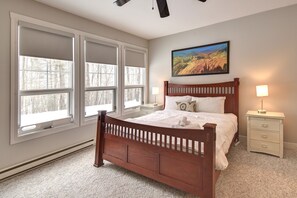 3 bedrooms, desk, iron/ironing board, free WiFi