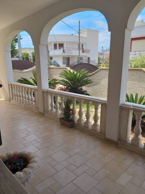 Appartamento, 1 letto queen | Balcone