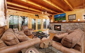 TV, caminetto, lettore DVD