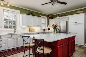 Fridge, microwave, oven, stovetop - Knollwood Manor - The Historic Mid Pines Mansion (Southern Pines)