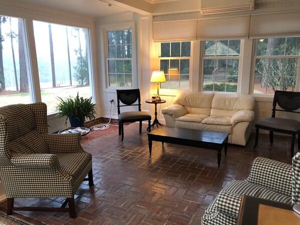 Smart TV, fireplace, books