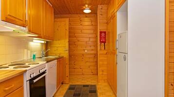 Kühlschrank, Mikrowelle, Geschirrspüler, Kochgeschirr/Geschirr/Besteck