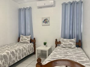 3 quartos, Wi-Fi de cortesia, roupa de cama