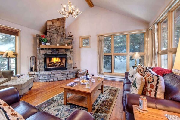 TV, fireplace, offices