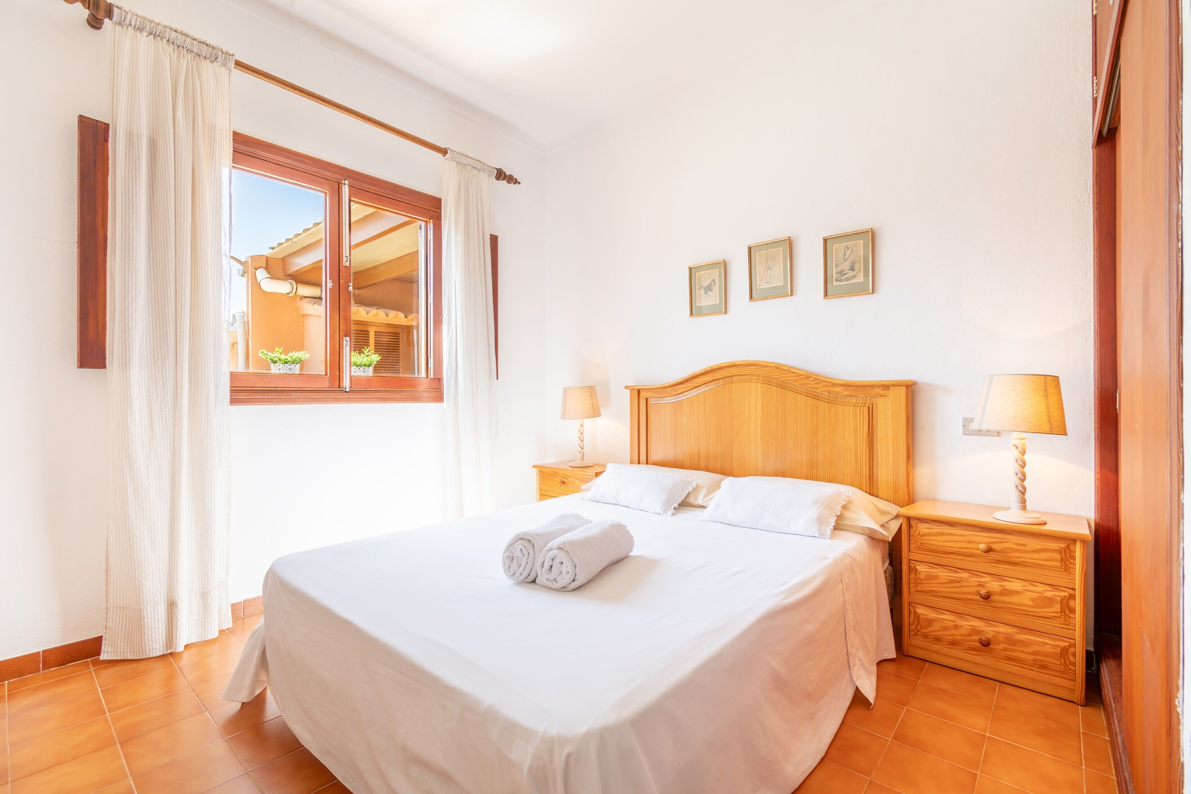 3 habitaciones, tabla de planchar con plancha y wifi gratis 