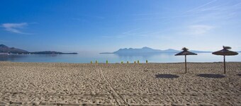 Holiday Finca Can Salat Selva with Pool, Garden & Wi-Fi