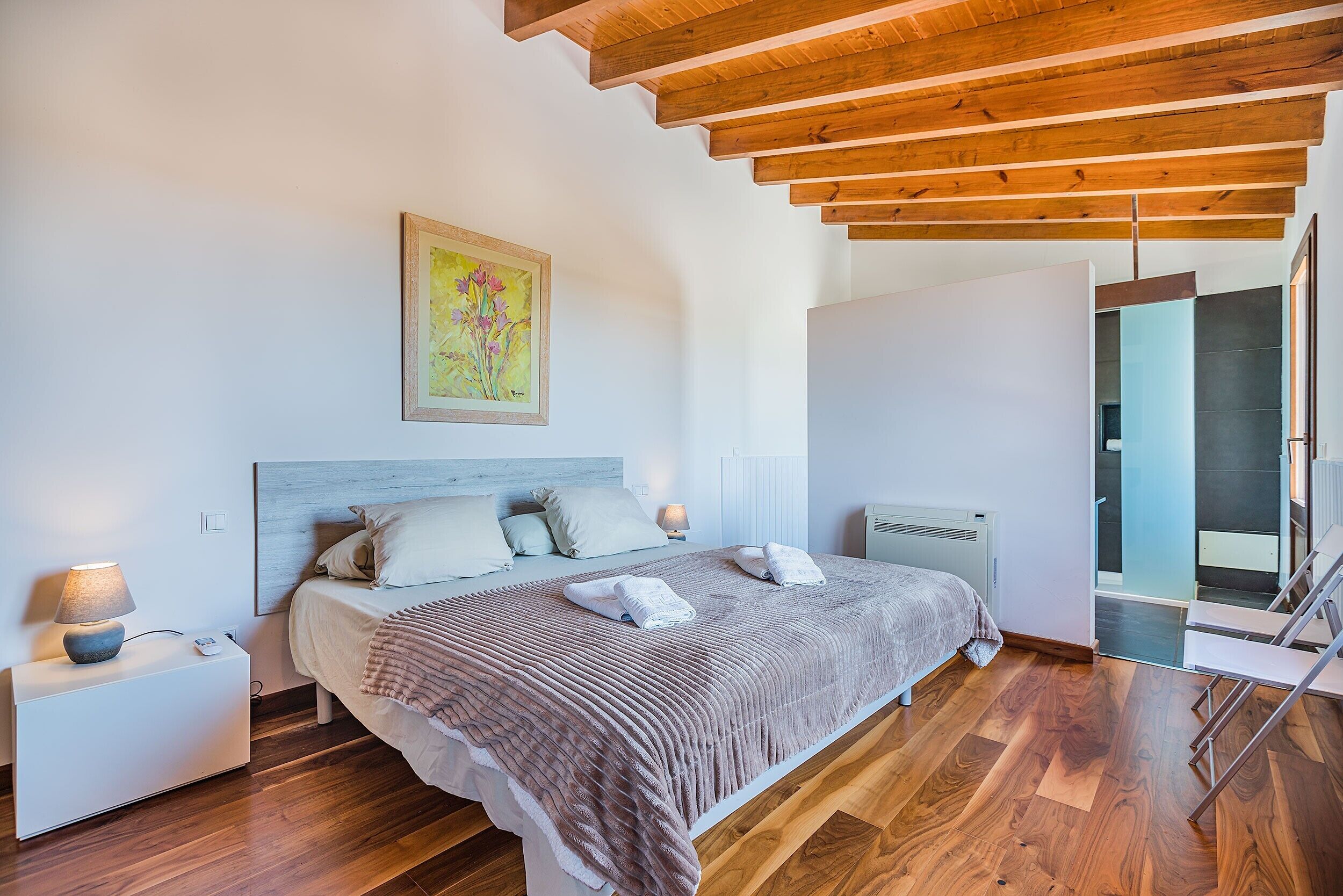 3 habitaciones, tabla de planchar con plancha y wifi gratis 