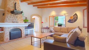 Kamin, Tischtennisplatte