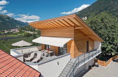 Vacation Apartment "Sauvignon" with Mountain View, Wi-Fi, Balcony, Terrace & Garden